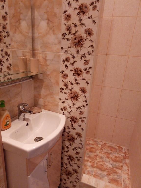Apartment On Zarvanskaya In Old Town Kamenets-Podolsk Eksteriør bilde